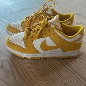 Nike Jordan Sneakers in Yellow and White